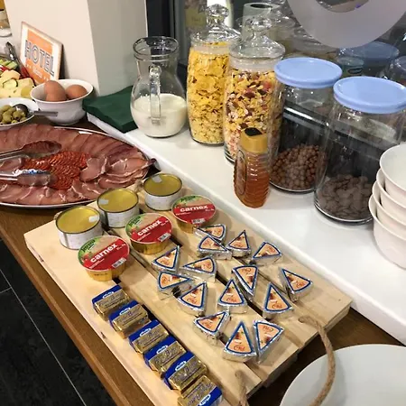 Luxury 88 酒店 斯梅代雷沃