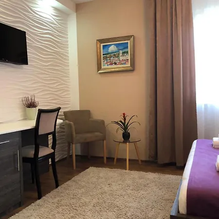 Luxury 88 Hotel